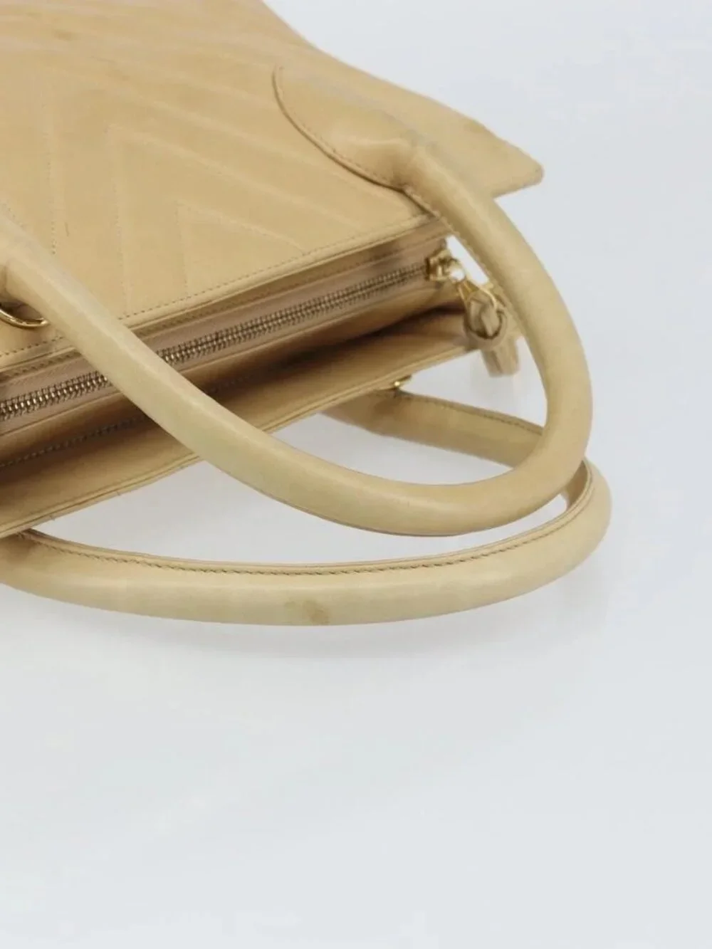 CHANEL V Stitch Hand Bag Leather Beige Gold CC Auth BA9348